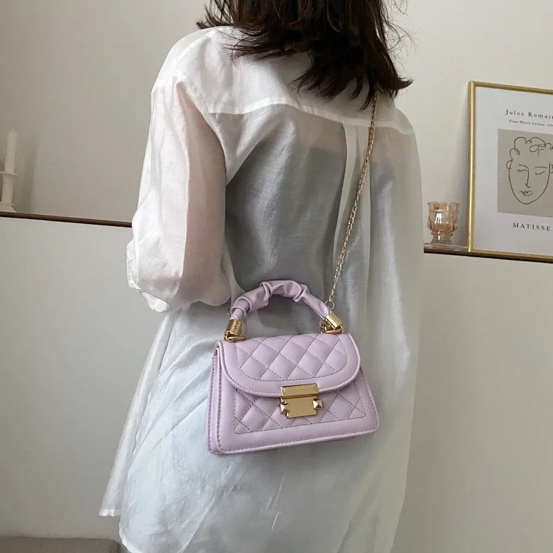 FASHIONABLE HANDBAG